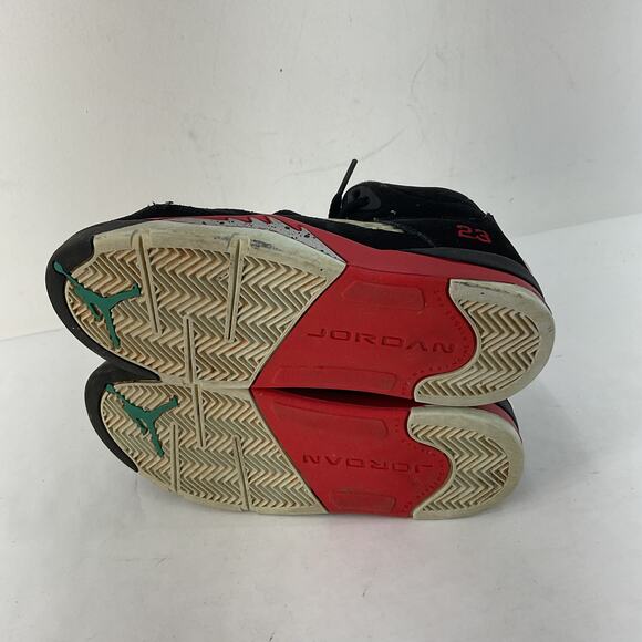 Nike Kids Shoes Black and Red - Picture 4 of 8